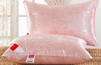 Advantages and Disadvantages of Silk Pillows